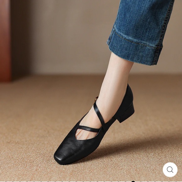 Black Genuine Leather Heels - Picture 2 of 8